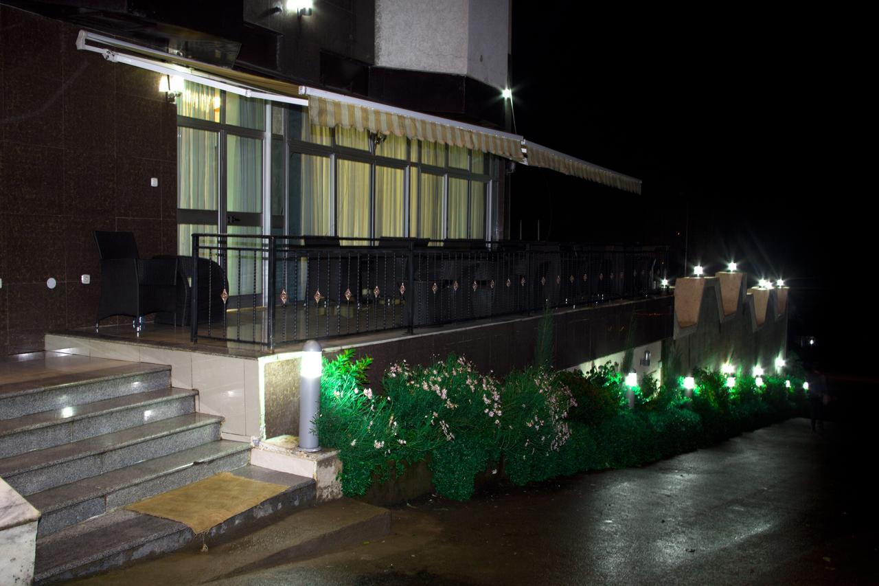 Manrashiwa Hotel Addis Ababa Exterior foto